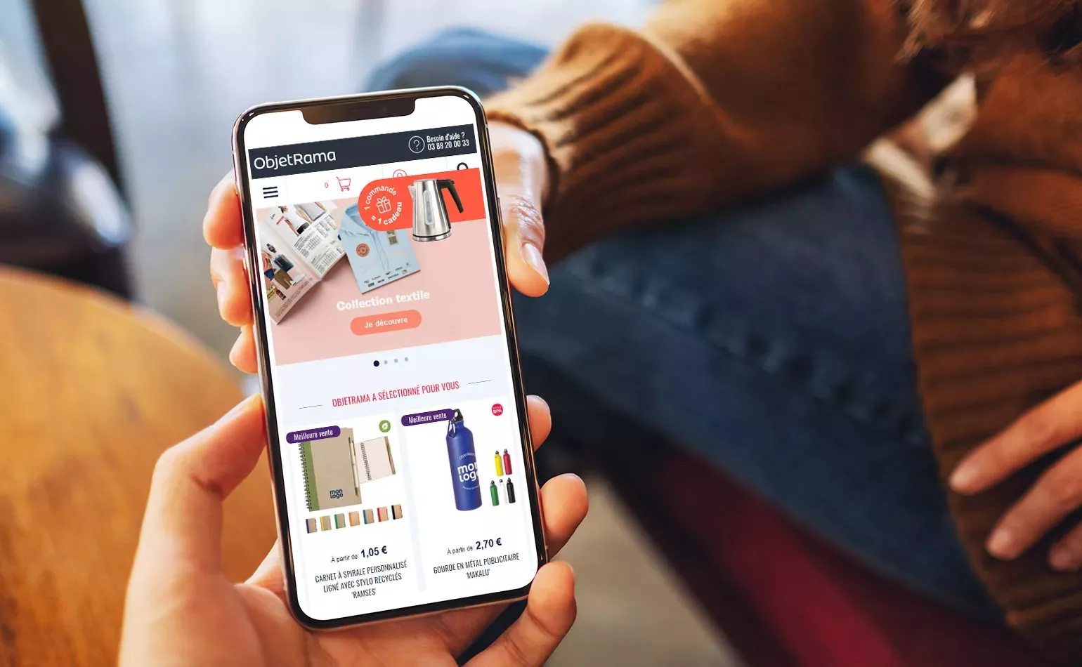 Version mobile responsive du site e-commerce d'Objetrama, optimisée pour l'expérience d'achat sur smartphones par AODB.